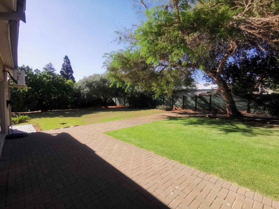 4 Bedroom Property for Sale in Langenhovenpark Free State